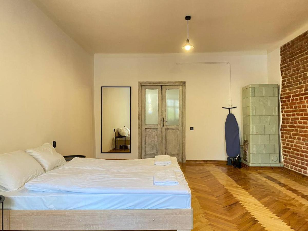 багатомісні на арсенальній Apartment